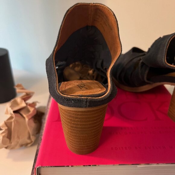 Rebel blue suede mules with woven details size 9 - Picture 5 of 7